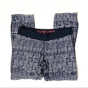 Nike Black and White Patterned Crop Leggings, Small